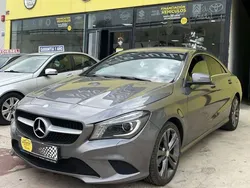 Gris Usado 2013 Mercedes CLA220 Executive Berlina | 16.900 € (Precio justo)