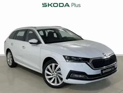 Blanco Nuevo 2024 Skoda Octavia Selection Familiar | 34.000 € (Precio justo)