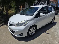 Blanco Usado 2013 Toyota Yaris Active Berlina | 5950 € (Buen precio)