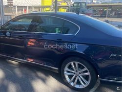 Azul Usado 2015 VW Passat Sportline Berlina | 23.000 € (Caro)