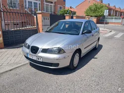 Gris / plata Usado 2005 Seat Cordoba Stella Berlina | 1399 € (Buen precio)
