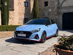 Azul Usado 2023 Hyundai i20 Berlina | 27.900 € (Precio justo)