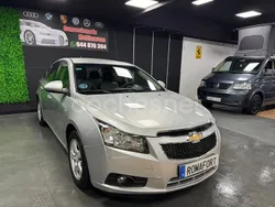 Gris / plata Usado 2012 Chevrolet Cruze LS Berlina | 4450 € (Precio justo)