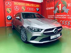 Gris / plata Usado 2020 Mercedes CLA200 Shooting Brake Familiar | 24.490 € (Precio justo)