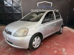 Gris / plata Usado 2001 Toyota Yaris Luna Berlina | 3999 €