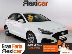 Blanco Usado 2024 Hyundai i30 Berlina | 20.990 € (Precio justo)