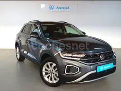 Gris / plata Usado 2024 VW T-Roc Life SUV | 27.900 € (Un poco caro)