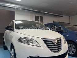 Blanco Usado 2015 Lancia Ypsilon Utilitario | 5595 € (Buen precio)