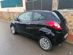 Negro Usado 2015 Ford Ka Titanium Utilitario | 5500 € (Precio justo)