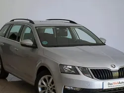 Gris metalizado Usado 2020 Skoda Octavia Ambition Familiar | 16.080 € (Precio justo)