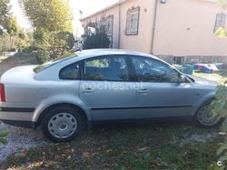 Gris / plata Usado 1998 VW Passat Comfortline Berlina | 2000 €