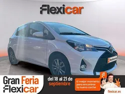 Blanco Usado 2015 Toyota Yaris City Berlina | 9990 € (Precio justo)