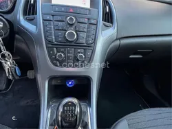 Beige Usado 2015 Opel Astra Elegance Berlina | 9500 € (Buen precio)
