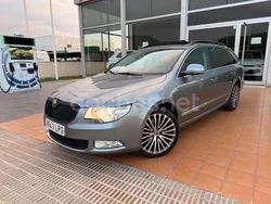 Gris / plata Usado 2013 Skoda Superb Familiar | 10.990 €