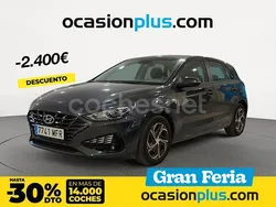 Gris / plata Usado 2023 Hyundai i30 Berlina | 19.800 € (Precio justo)