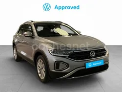 Gris / plata Usado 2024 VW T-Roc SUV | 30.250 € (Caro)