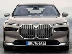 Gris Usado 2011 BMW 750 Comfort Edition Berlina | 13.190 €