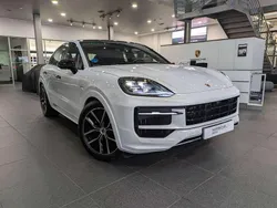 Blanco Usado 2025 Porsche Cayenne SUV | 143.100 €