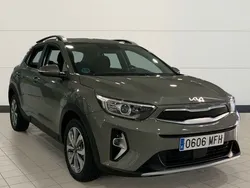 Verde Usado 2023 Kia Stonic SUV | 18.200 € (Un poco caro)