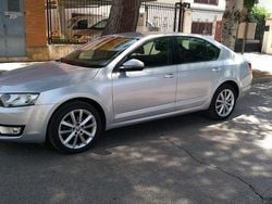 Gris Usado 2014 Skoda Octavia Active Utilitario | 9000 € (Precio justo)
