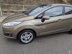 Marrón Usado 2014 Ford Fiesta Titanium Berlina | 7700 €