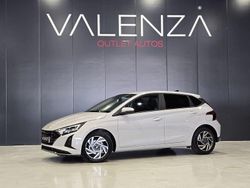 Gris Usado 2024 Hyundai i20 Berlina | 19.900 € (Precio justo)