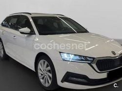 Blanco Usado 2022 Skoda Octavia Familiar | 23.000 €