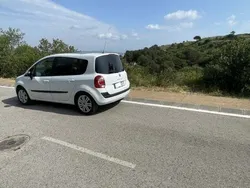 Blanco Usado 2010 Renault Grand Modus Monovolumen | 5450 €
