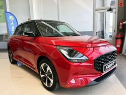 Rojo Nuevo 2025 Suzuki Swift Utilitario | 21.600 €
