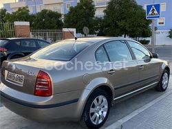 Beige Usado 2006 Skoda Superb Comfort Berlina | 3600 €