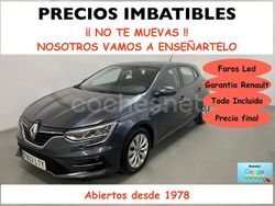 Gris / plata Usado 2021 Renault Mégane IV Life Berlina | 17.400 € (Precio justo)
