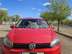 Rojo Usado 2010 VW Golf VI Berlina | 7600 € (Precio justo)