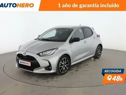 Gris / plata Usado 2021 Toyota Yaris Hybrid Style Berlina | 18.599 € (Buen precio)