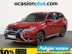 Rojo Usado 2017 Mitsubishi Outlander P-HEV SUV | 18.990 € (Precio justo)