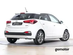 Blanco Usado 2018 Hyundai i20 Berlina | 11.990 € (Precio justo)