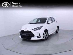 Blanco Usado 2024 Toyota Yaris Hybrid Active Utilitario | 20.850 € (Precio justo)