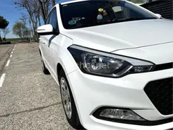 Blanco Usado 2018 Hyundai i20 Berlina | 9950 € (Precio justo)