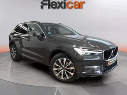 Gris Usado 2022 Volvo XC60 Momentum SUV | 29.690 €
