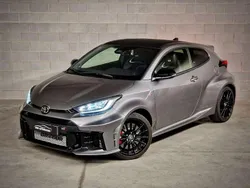 Gris Usado 2024 Toyota Yaris Berlina | 53.900 €