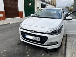 Blanco Usado 2015 Hyundai i20 Berlina | 9200 € (Precio justo)