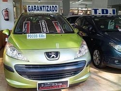 Verde Usado 2008 Peugeot 207 Berlina | 4488 € (Precio justo)