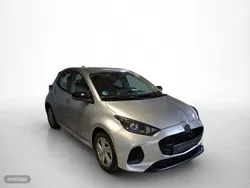 Plateado Usado 2024 Mazda 2 Exclusive-Line Berlina | 22.700 € (Un poco caro)