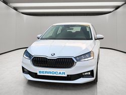 Blanco Usado 2023 Skoda Fabia Ambition Utilitario | 15.450 € (Precio justo)