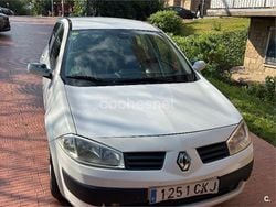 Blanco Usado 2003 Renault Mégane II Dynamique Berlina | 2800 € (Precio justo)