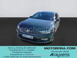 Gris / plata Usado 2021 VW Passat R-line Familiar | 25.500 € (Caro)
