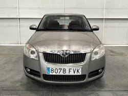 Beige Usado 2007 Skoda Fabia Berlina | 4987 € (Precio justo)