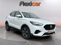 Blanco Usado 2022 MG ZS Comfort Berlina | 13.990 € (Buen precio)