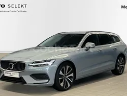 Gris / plata Usado 2025 Volvo V60 Core Familiar | 43.500 € (Un poco caro)