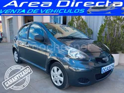 Gris / plata Usado 2009 Toyota Aygo Live Utilitario | 6390 € (Un poco caro)