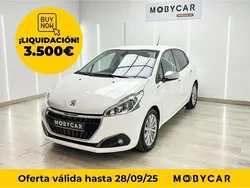 Blanco Usado 2018 Peugeot 208 Signature Sky Utilitario | 10.595 € (Precio justo)